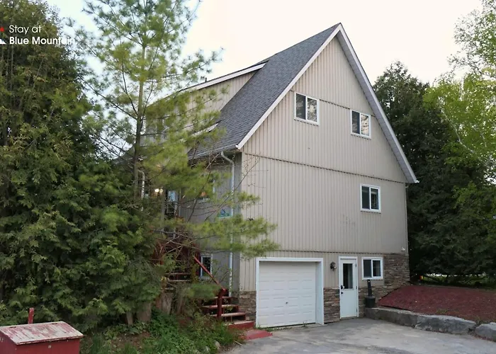 5 Bedrooms, Mountain Views, Steps From Blue Mountain Village, Hot Tub, Bbq